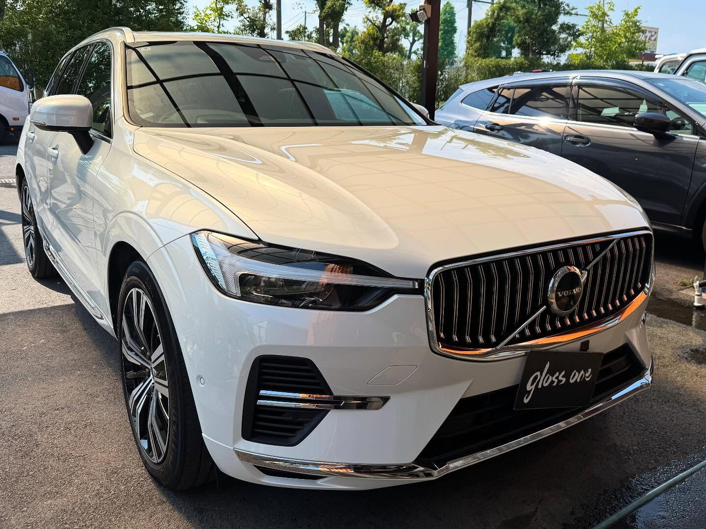 ボルボXC60のボディーガラスコーティングを施工させていただ