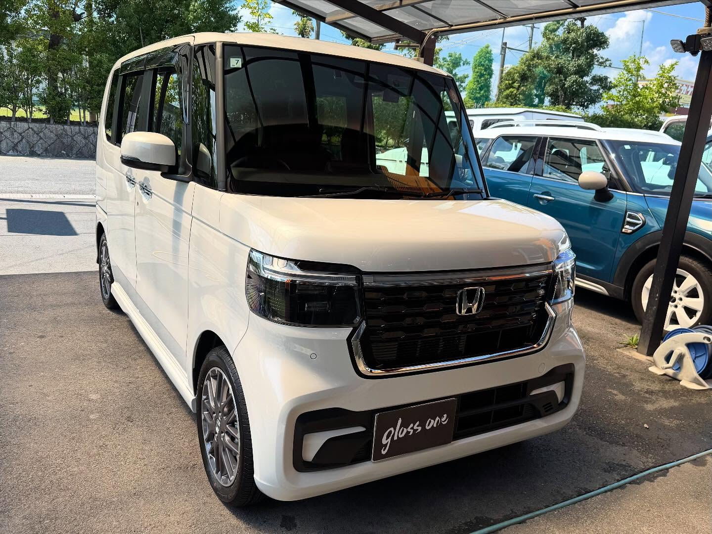 ホンダN-BOXのボディ-ガラスコ-ティングを施工いたしまし