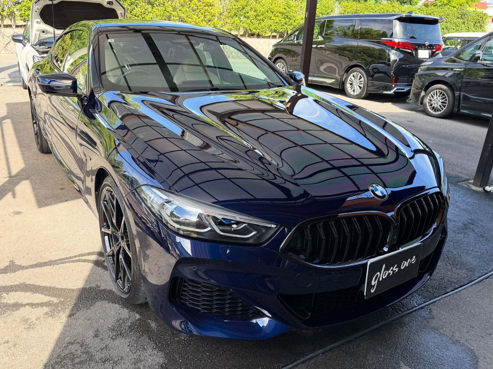 BMW 840iに、ボディーガラスコーティング「LUXIA5