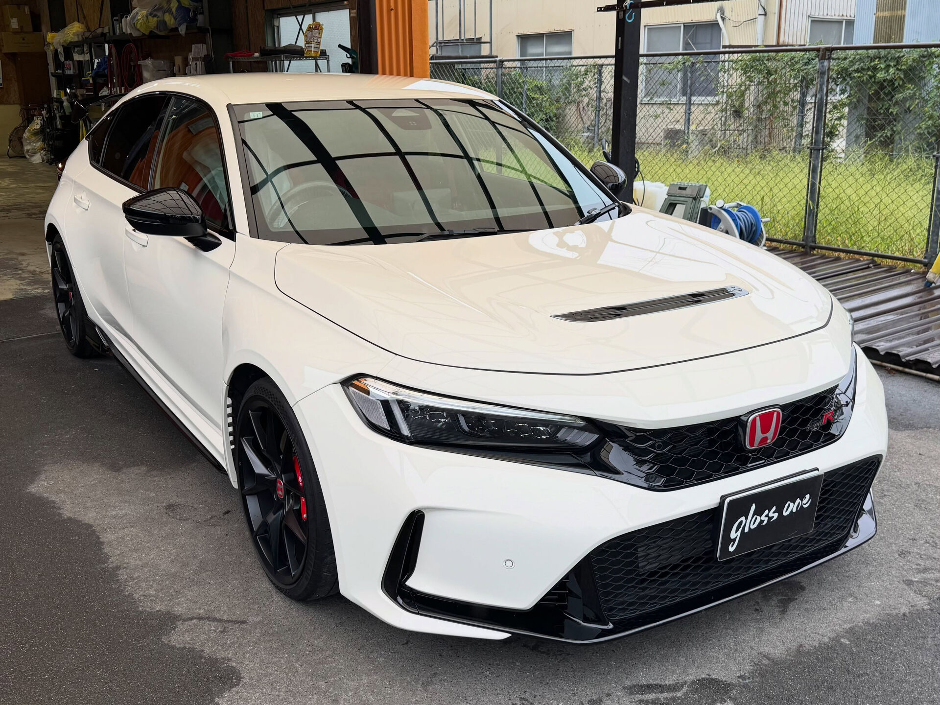 ホンダ シビックタイプRにLUXIA5のボディガラスコーティ